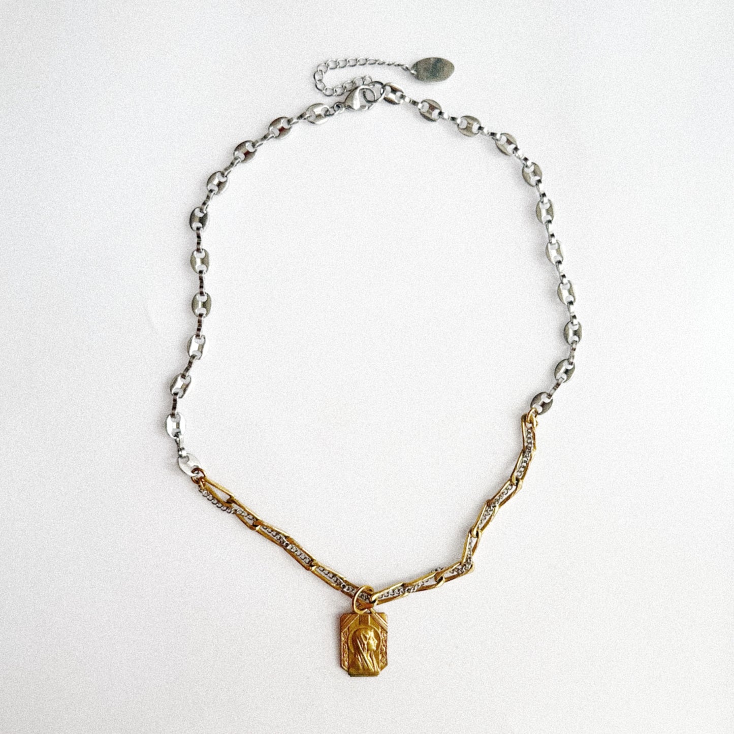 Collier Médaille et grains de café