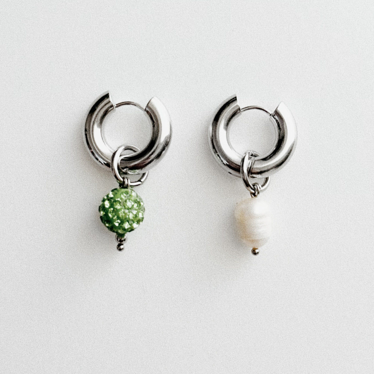 Paire de boucles Chloé - Goyave / Argentée