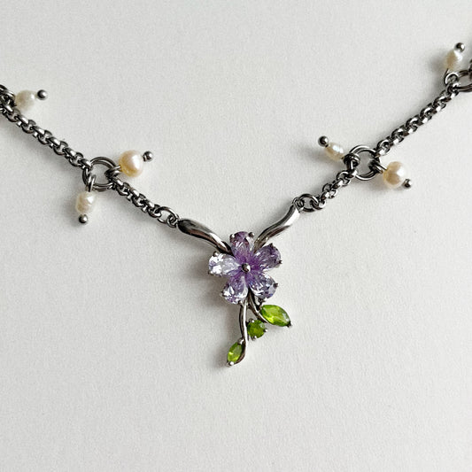 Collier - Fleur en argent et perles d'eau douce