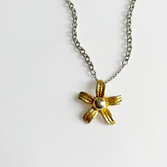 Collier - Pendentif fleur