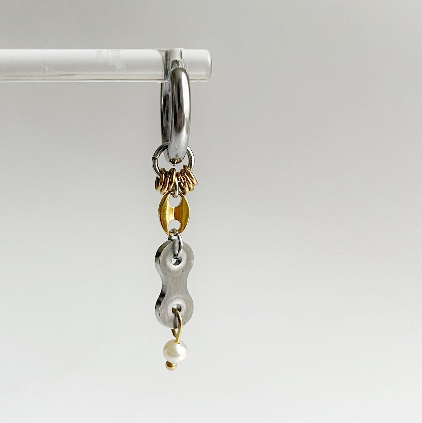 Boucle d'oreille - Maillon de chaîne et perle