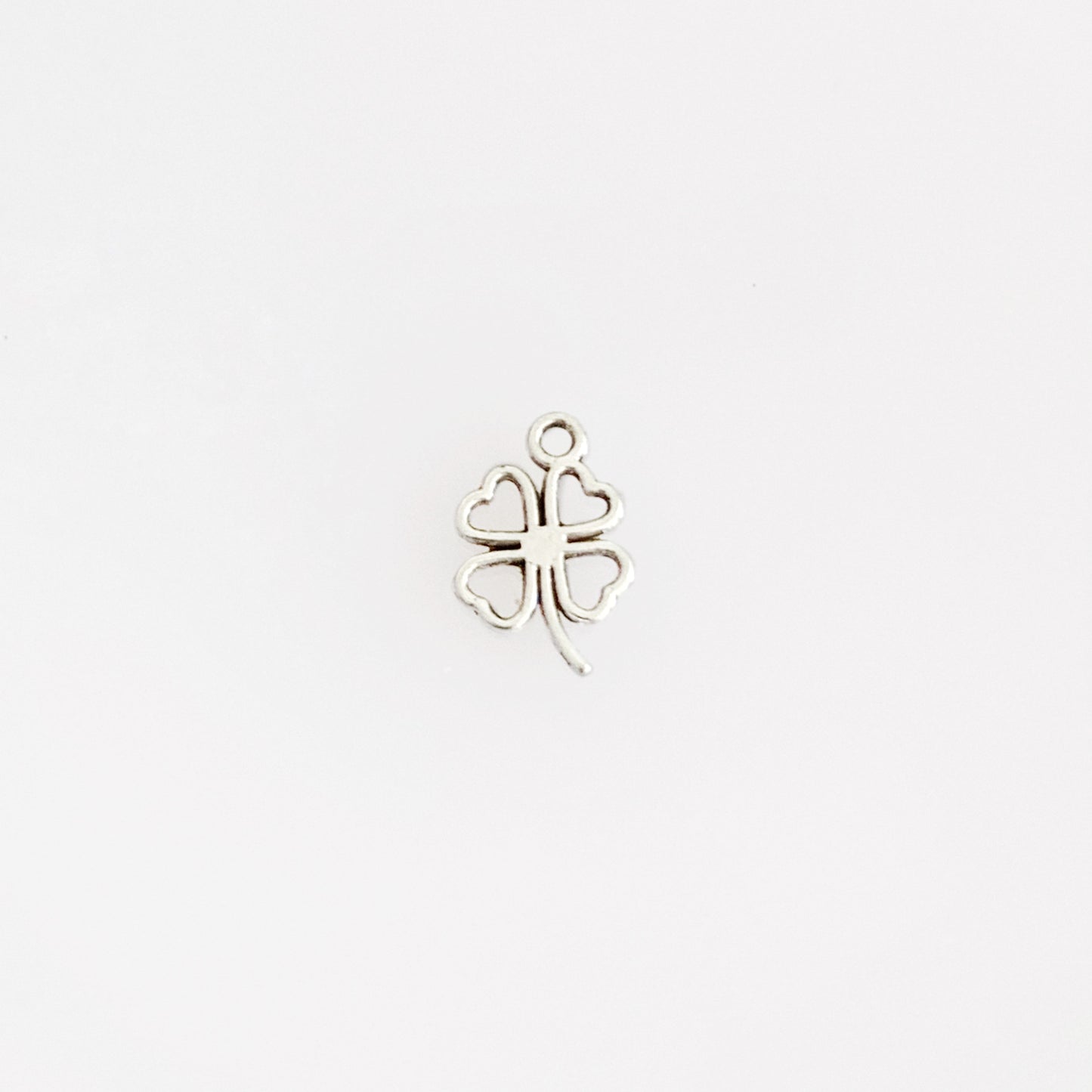 Collier pendentif trèfle - P23.23