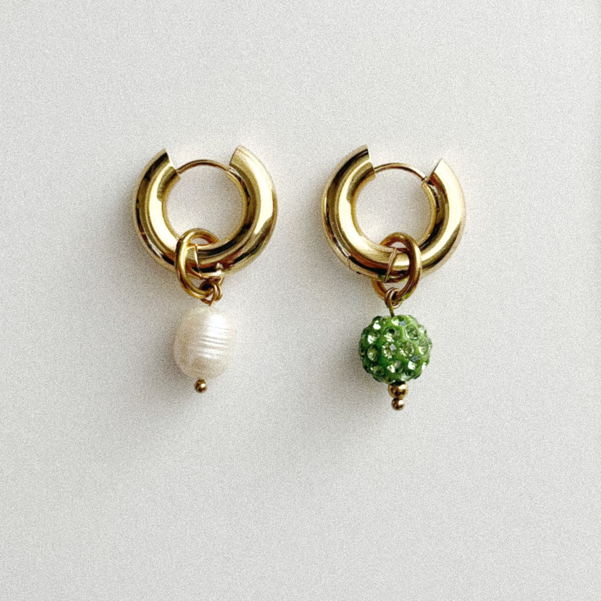 Paire de boucles Chloé - Goyave / Dorée