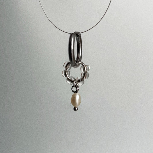 Boucle d'oreille - Perles grises / Argentée