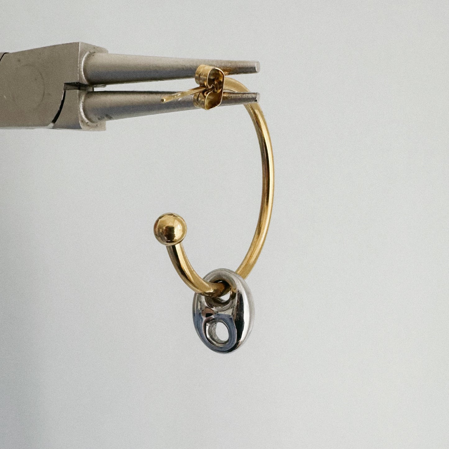 Boucle d'oreille Lexie - Dorée / Permanente