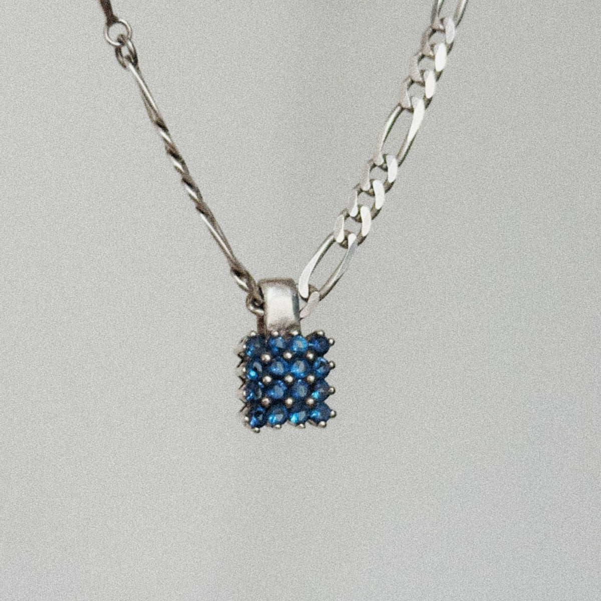 Collier - Pendentif strass bleu
