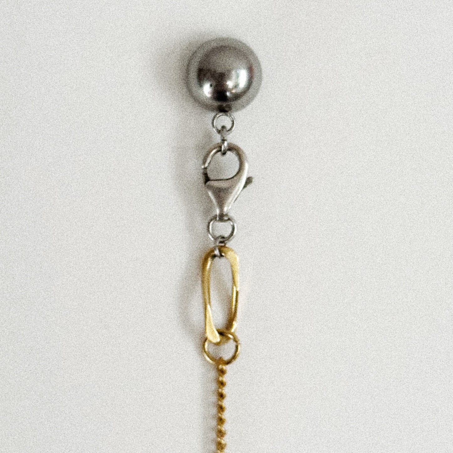 Boucle d'oreille - Mousqueton et maillon doré