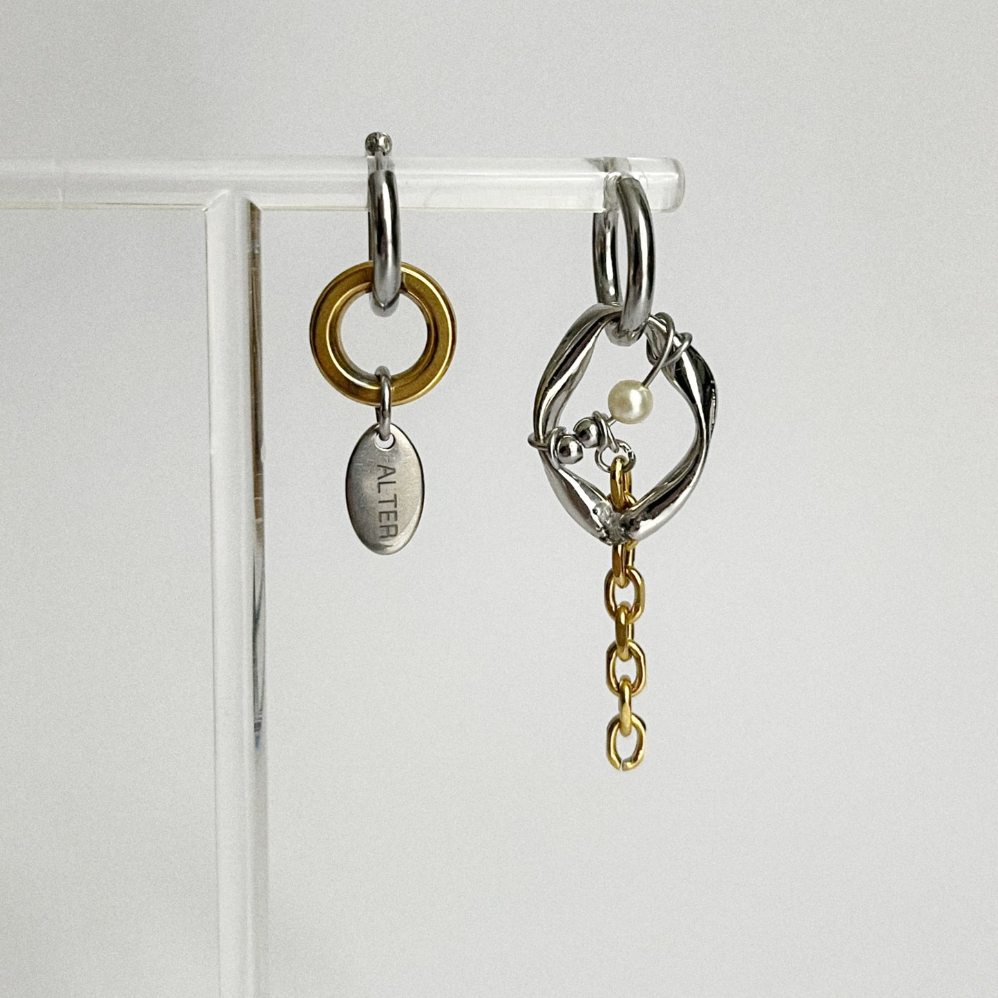 Paire de boucles d'oreilles ALTER