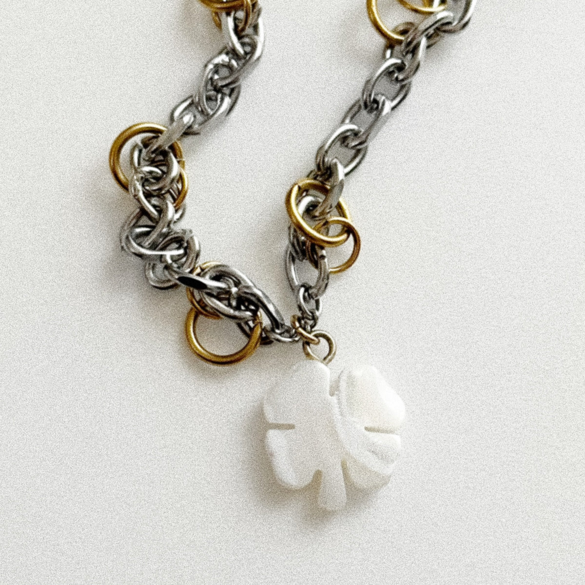 Collier Trèfle nacré