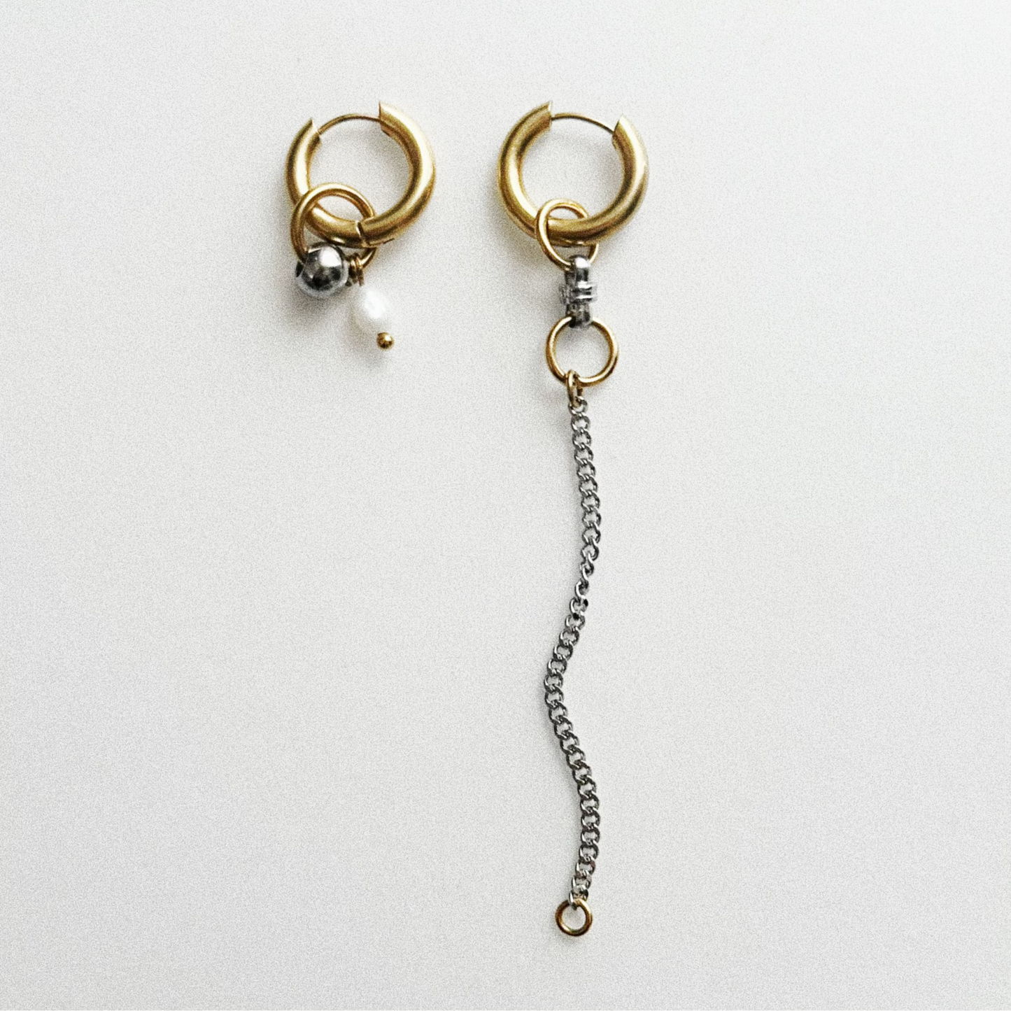 Paire de boucles - Asymétrie dorée