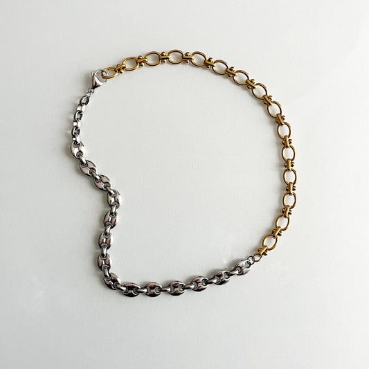 Collier Léon