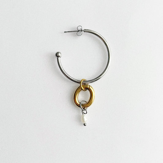 Boucle d'oreille - Grande créole et perle d'eau douce