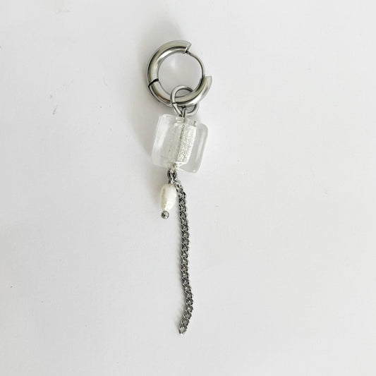 Boucle d'oreille - Carré translucide & perle