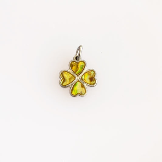 Collier pendentif trèfle - P23.20