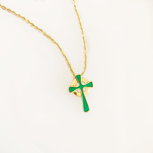 Collier croix verte - P23.11